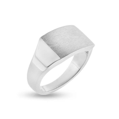 Billede af Herrering massiv lukket bund, plade 11,5*16,5 mm., 14 kt. hvg.