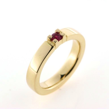Billede af Ring ægte rubin høj grabbe fatning 14 kt.  