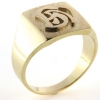 Billede af Herrering med 2 pålod. bogstaver el. monogram, massiv lukket bund, plade 17,5*15,5 mm. 8 kt.