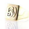 Billede af Herrering med 2 pålod. bogstaver el. monogram, massiv lukket bund, plade 17,5*15,5 mm. 8 kt.