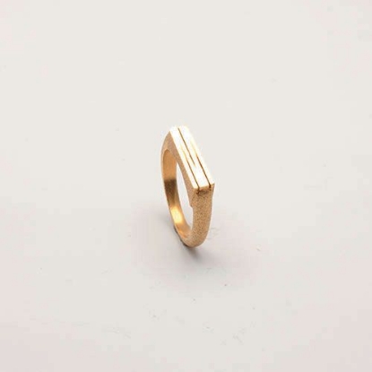 Billede af *Heiring INITIALS M ring forgyldt sølv str. 53