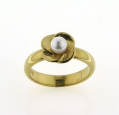 Billede af Ring, pynt med sv. perle 4½-5 mm. 8 kt.
