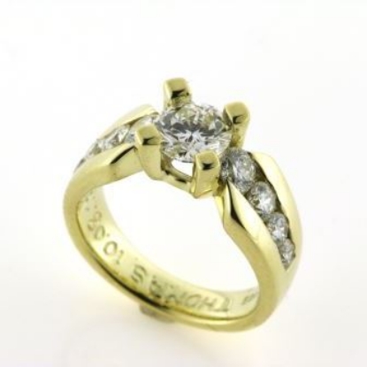 Billede af Ring med brill. 1,0 ct. + 8 brill. 14 kt.