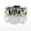 Billede af Ring hjerter (hjertering) hamret overflade, 1. hjerte fattet med 12 brill. 14 kt. hvg.