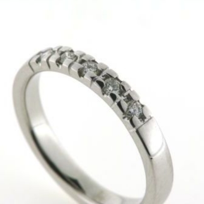 Billede af Alliancering 3* 0,04 w/pi. + 4* blå safir 0,04 ct., 925s.  (br. 2,9-tk. 1,9 mm.)