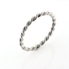 Billede af Ring snoet tråd 14 kt. hvg.