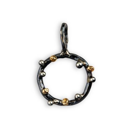 Billede af By Birdie Buds Circle Small vedhæng sort rhodineret sølv m.14kt