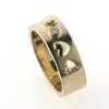 Billede af Ring, 2 massive hjerter, 2 udsavede hjerter, brill. 0,05 w/vs. 14 kt.