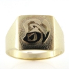 Billede af Herrering med 2 pålod. bogstaver el. monogram, massiv lukket bund, plade 17,5*15,5 mm. 14 kt.