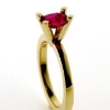 Billede af Ring med oval fac. rubin (uklar) 14 kt.