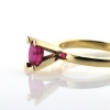 Billede af Ring med oval fac. rubin (uklar) 14 kt.