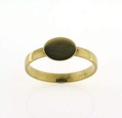 Billede af Ring 14 kt m. oval plade 9*7 m/m........