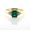 Billede af Ring med smaragd ca. 7*5 mm. og 6 brillanter a 0,04 w/vs. 14 kt.