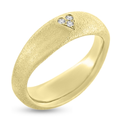 Billede af Ring bølget, massiv 3* 0,015 w/vs. fattet i hjerte 14 kt.