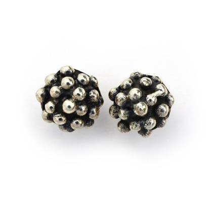 Billede af By Birdie "New York" ørestikkere sort rhodineret sølv