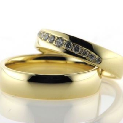 Billede af 1 par ringe, D-ring fattet 11 brill. a 1*0,05- 4*0,03- 2*0,02- 4*0,01 ct. w/vs. 14 kt. 