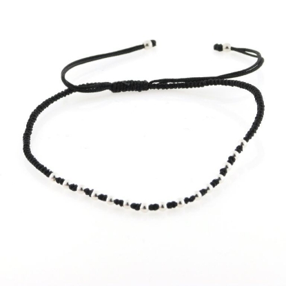 Billede af Classic by Pind Colorful ,knyttet armbånd sort med sølv kugler 