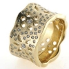 Billede af Ring udsavninger og blomster isat 5 brillanter a 0,04 + 64 a 0,01 w/vs. 14 kt.