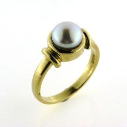 Billede af Ring m. fwp. button, 6½-7 mm.