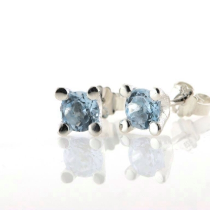 Billede af Ørestik 4 grab. fatning, 2* blå topas (sky blue) 6,0 mm. 925s.