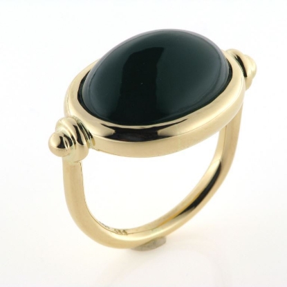 Billede af Ring med grøn agat  18*13 mm. 14 kt.