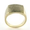 Billede af Herrering massiv lukket bund, plade 17,5*15,5 mm. 18 kt.
