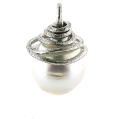 Billede af Vedhæng spiral af tråd tahiti perle, lys grå, 15*17 mm.14 kt. hvg.