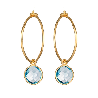 Billede af Susanne Friis Bjørner Creol sølv forgyldt 21 mm med vedhæng af 8 mm facet syntetisk blå topas