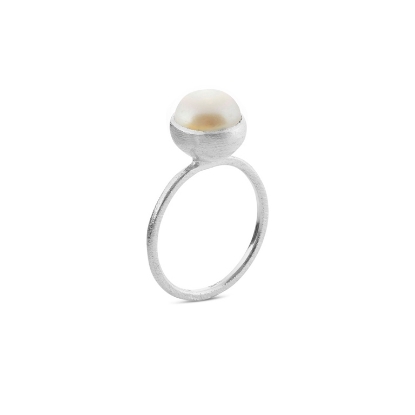 Billede af Susanne Friis Bjørner Ring sølv ferskvandsperle 8mm (str. 48-60)