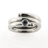 Billede af Ring spiral snoet, isat 3 mm. blå safir, 3 mm. tråd 14 kt. hvg.