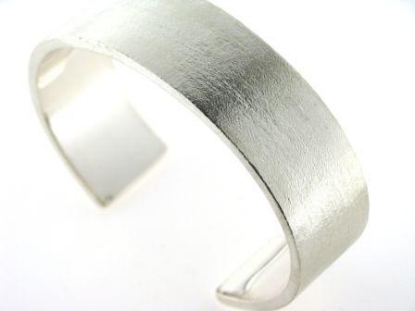 Billede af Armring massiv br. 20 mm. 925s sølv 