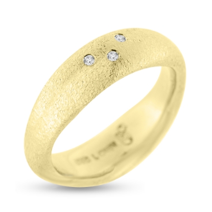 Billede af Ring bølget, massiv 3* 0,01 w/vs. fattet i stjernedrys 14 kt.