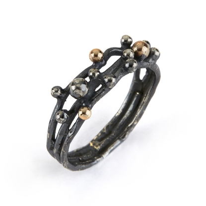 Billede af By Birdie Urban Harlem Buds-3 ring sort rhodineret sølv m.14kt (str. 52-60)