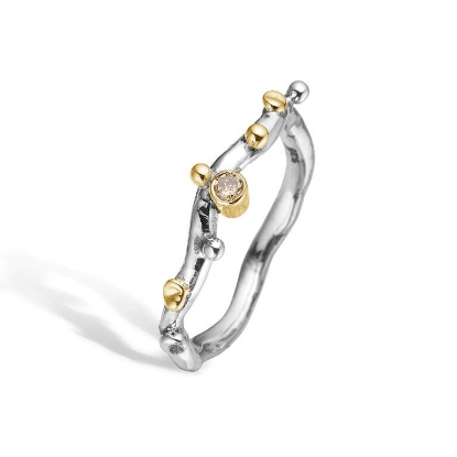 Billede af By Birdie Grace Single Polished ring sølv m.14kt og 0,05 ct brillant (str. 52-60)