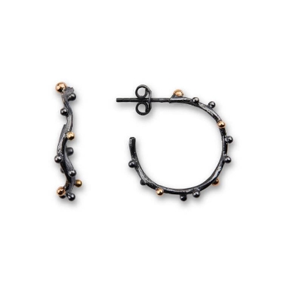 Billede af By Birdie Grace (M) øreringe sort rhodineret sølv m.14 karat guld