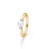Billede af Mads Z "Crown Trinity w. Pearl" ring 14 kt. guld m. kulturperle + 0,08 ct. diamanter (str. 50)
