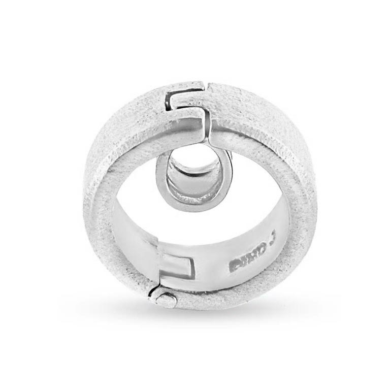 Billede af Øsken, oplukkeligt til isætning af ring (flex øsken)(dia. 13 mm., br. 4,5 mm.) 14 kt. hvg.