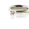 Billede af Ring kraftig rund trekantet skinne, 4 grab chaton, brill. 0,20 w/vs. 14 kt. hvg.