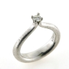 Billede af Ring kraftig rund trekantet skinne, 4 grab chaton, brill. 0,20 w/vs. 14 kt. hvg.