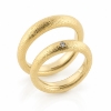 Billede af Forlovelsesringe, massiv 'bølget' hmf overflade, D-ring brill. 0,03 w/vs. 14 kt.